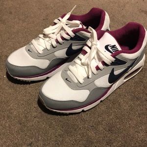 Women’s Nike shoes